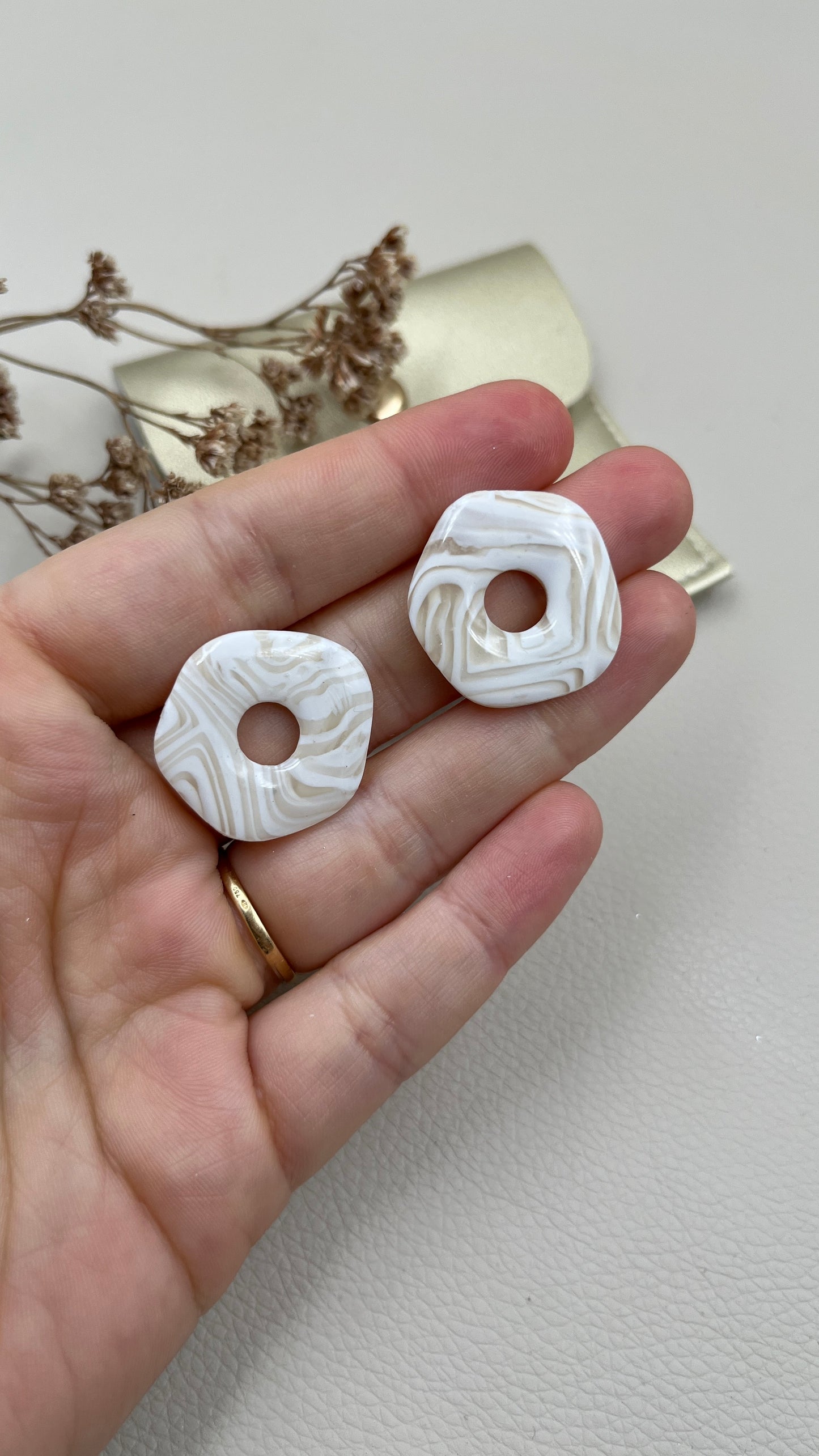 Pampilles asymétriques marbrés beige/blanc