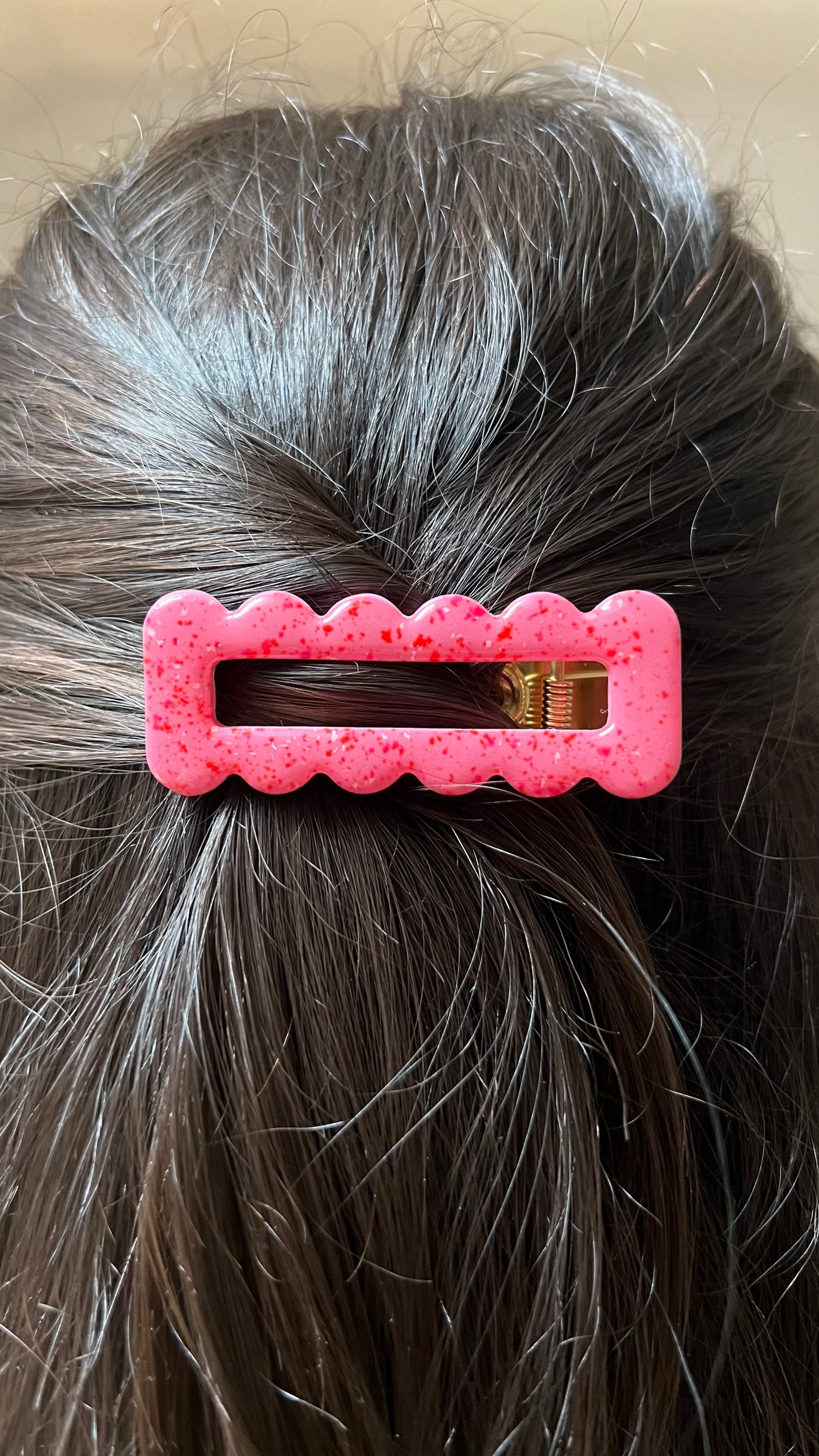 Pince à cheveux rose