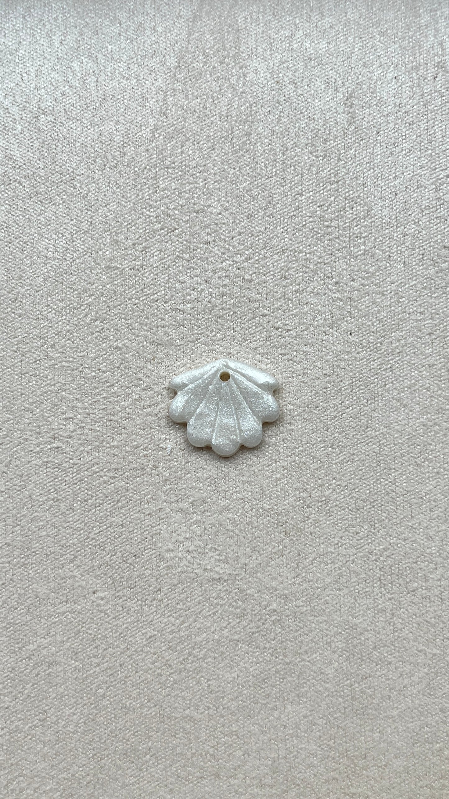 Charm coquillage nacré