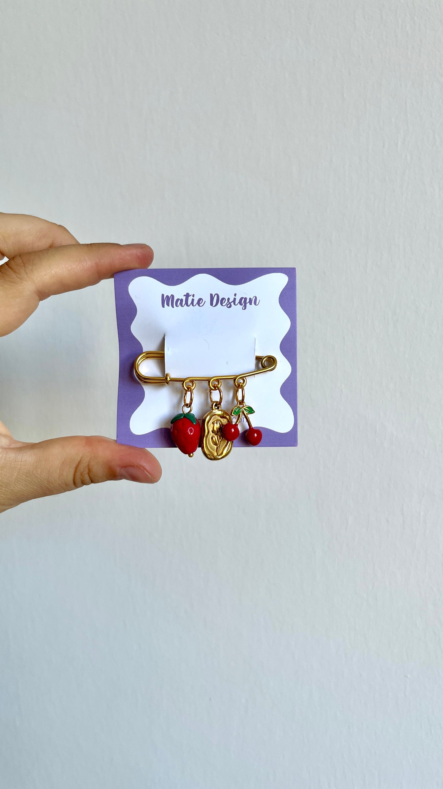 Broche Cerise