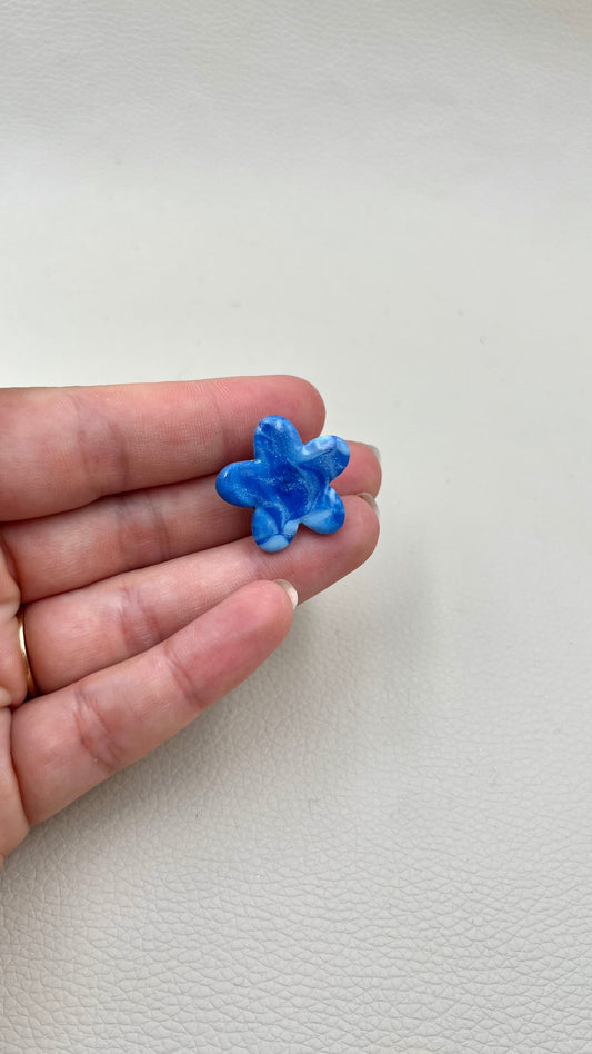 Clips fleur bleue