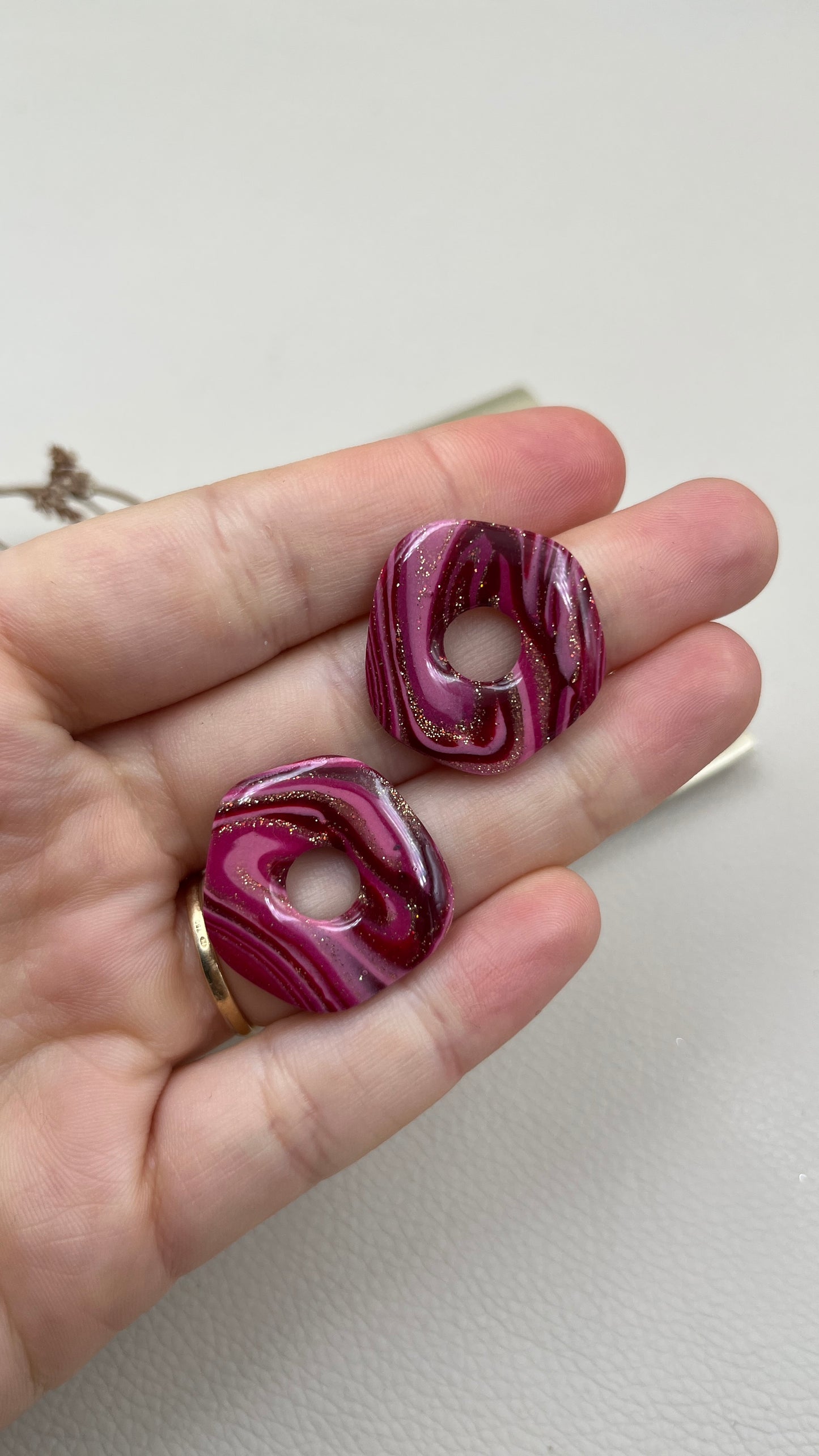 Pampilles asymétriques marbrés roses