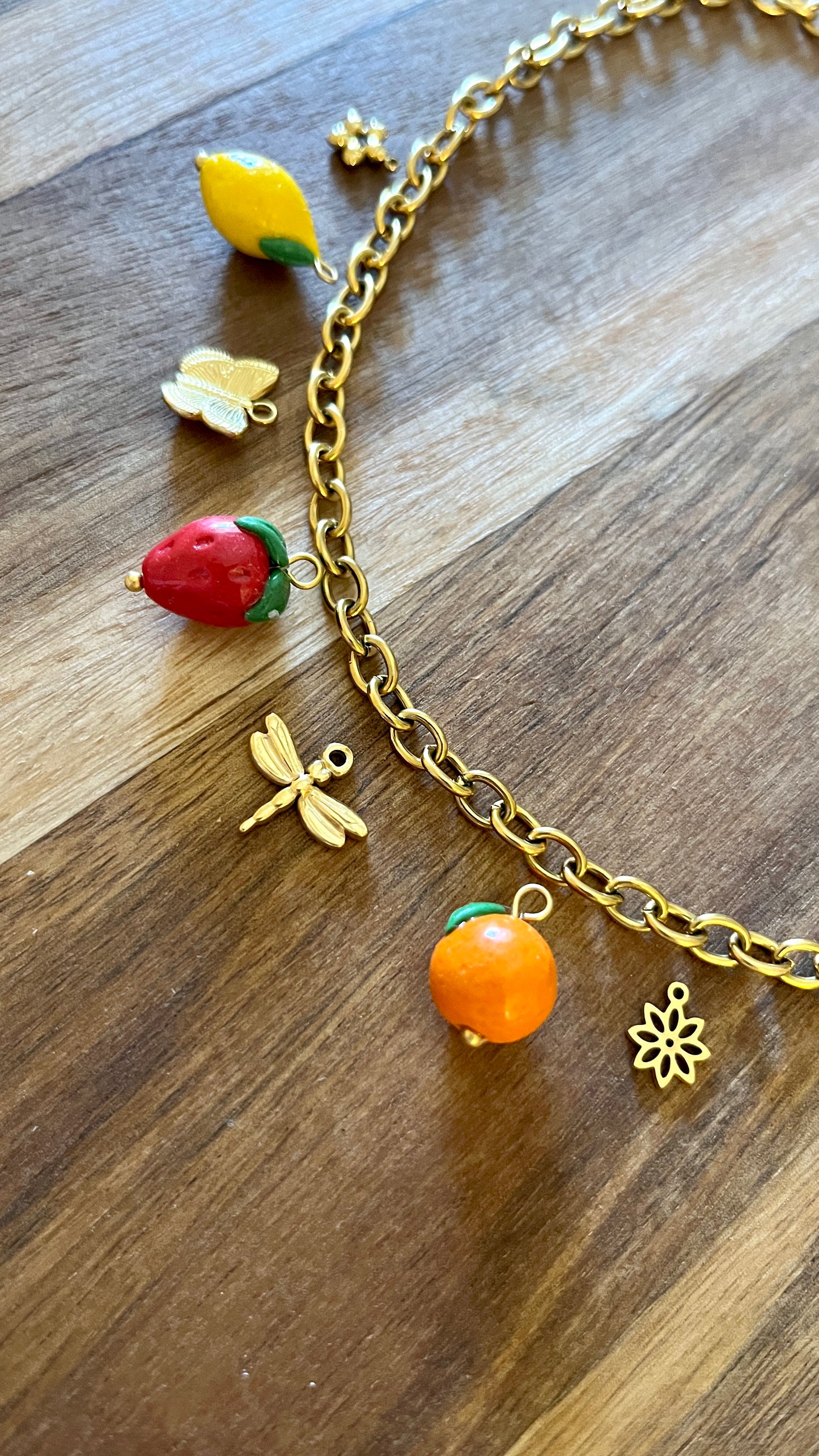 Collier coupe de fruits