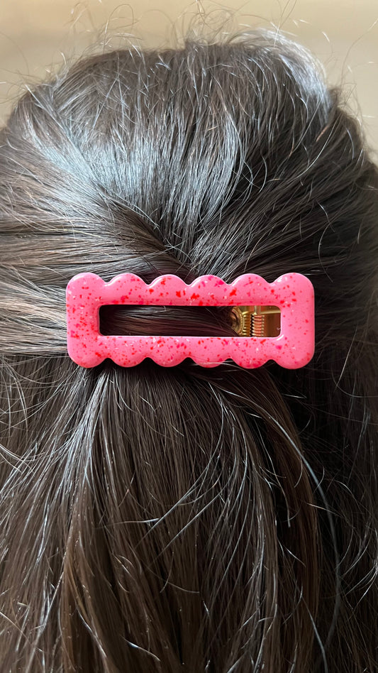 Pince à cheveux rose